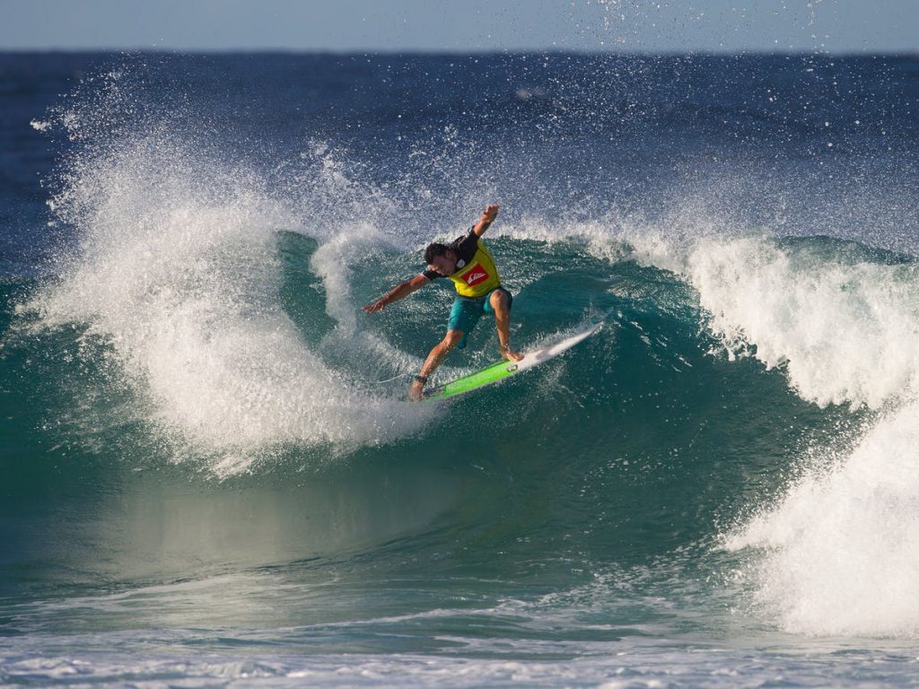snapper rocks surfing