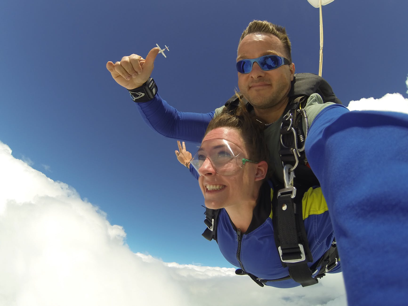 skydiving photo, man and woman
